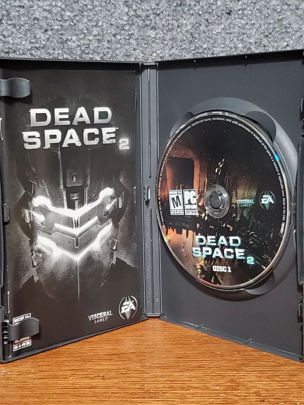 Dead Space 2 PC Game Discs & Case - Blue/Black Artwork
